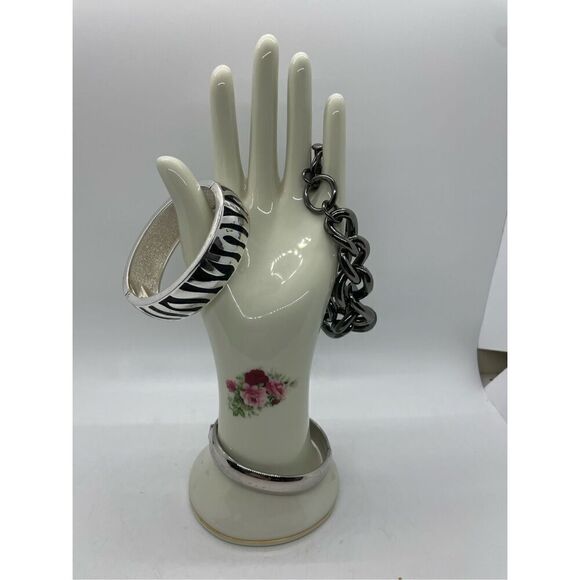 Bundle of 3 Bracelets Costume Jewelry Silver-tone - Picture 10 of 10